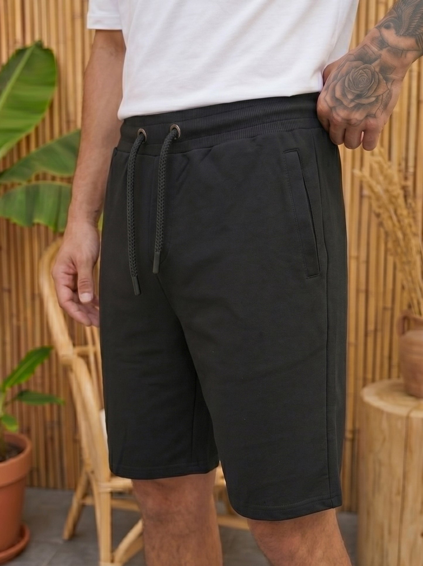 TOM MILTON Men Black Color Knee Length Pure Cotton Shorts