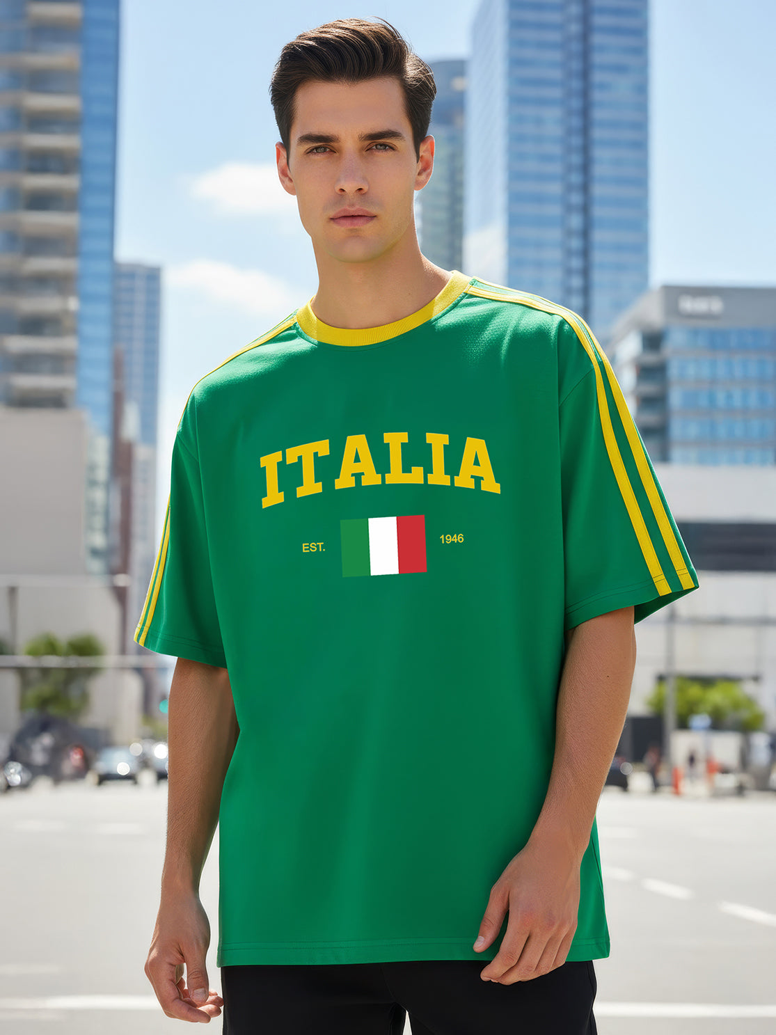 TOM MILTON Man Green  Color Round Neck Half Sleeve Oversized Net Folding tshirt