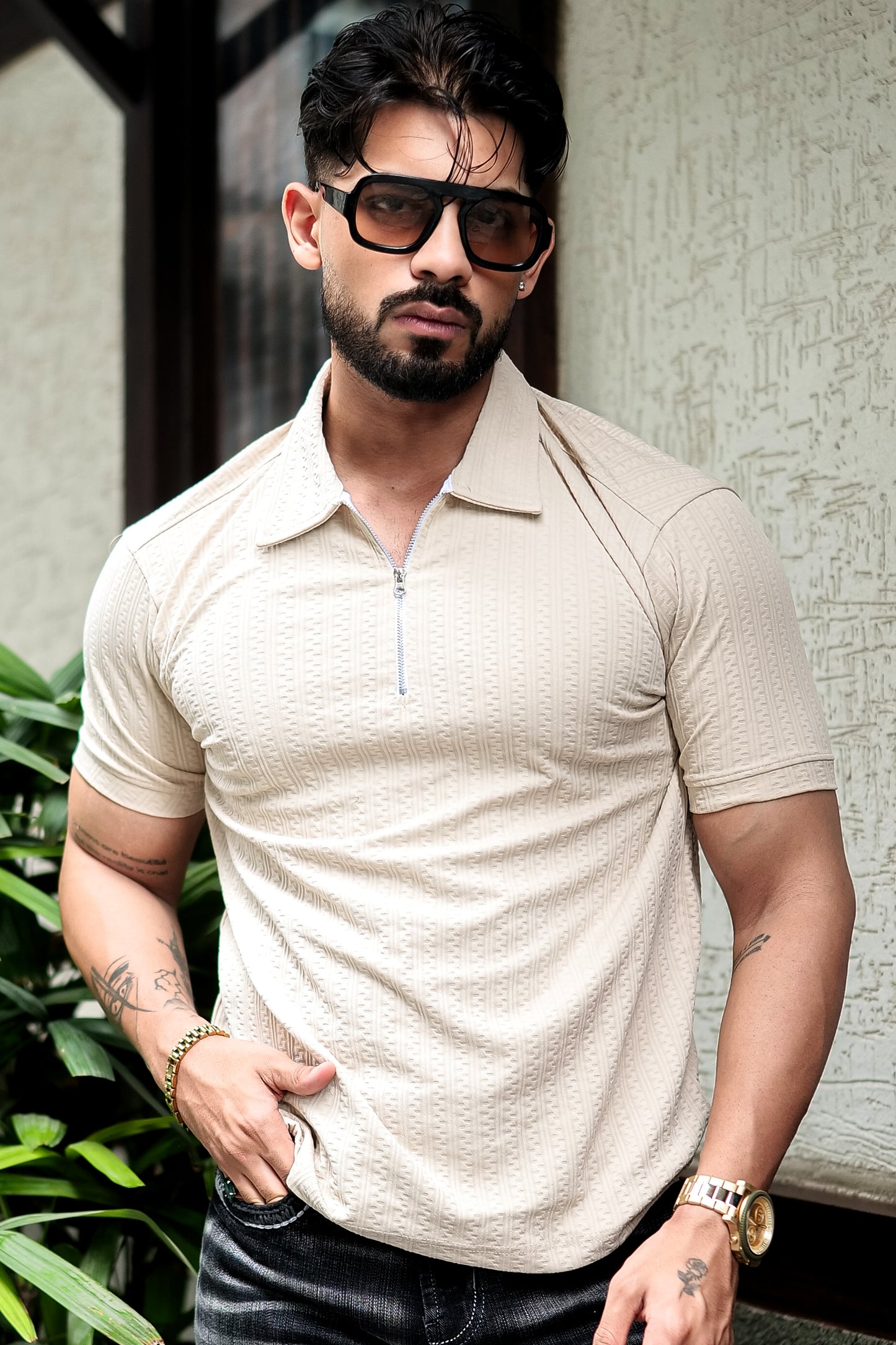 TOM MILTON Cream Color  textured Zipper Polo Collar Polyester  T-shirt