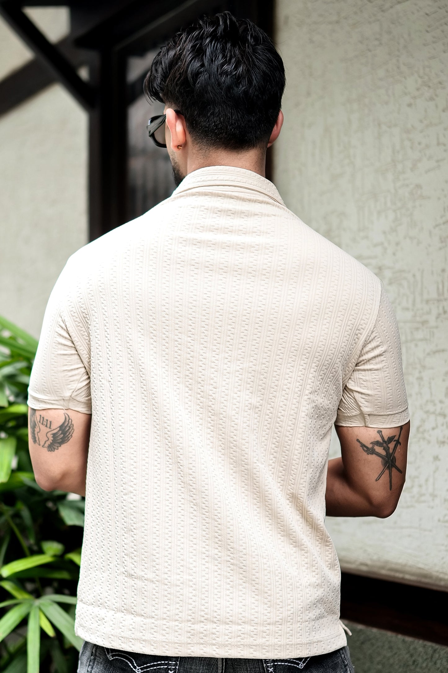 TOM MILTON Cream Color  textured Zipper Polo Collar Polyester  T-shirt